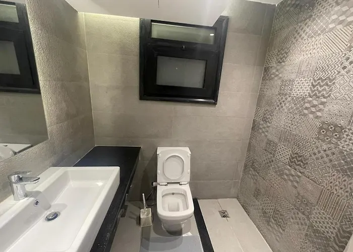 Luxurious 5bdrooms Somabay *